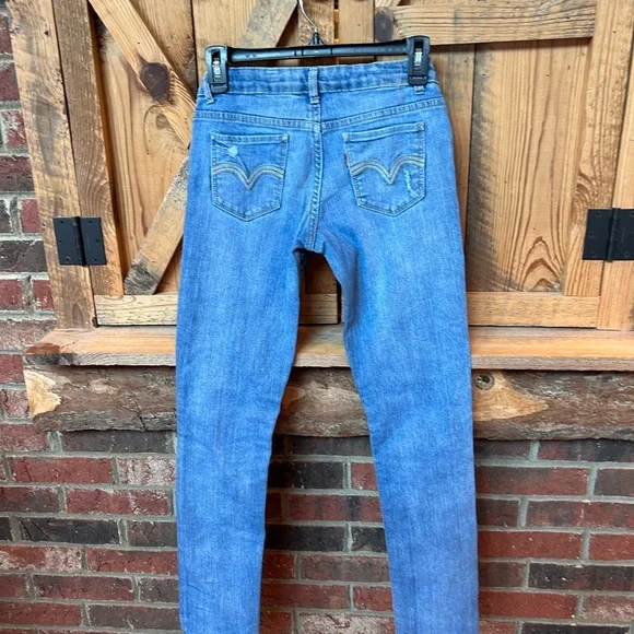 Girl’s Levi’s skinny jeans.  Size 16. - Picture 5 of 6